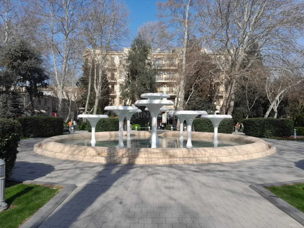 Kirayə verilir 2 otaqlı mənzil 55 m²