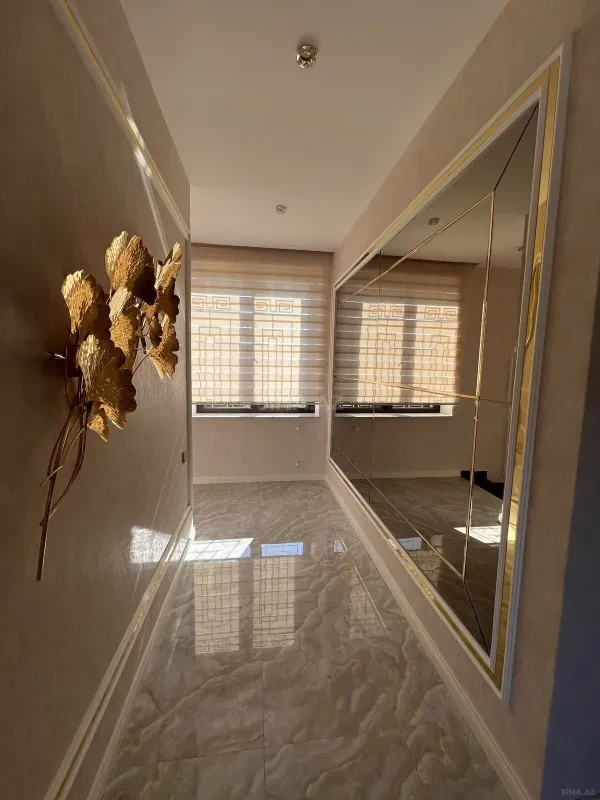Satılır 5 otaqlı həyət evi 280 m²