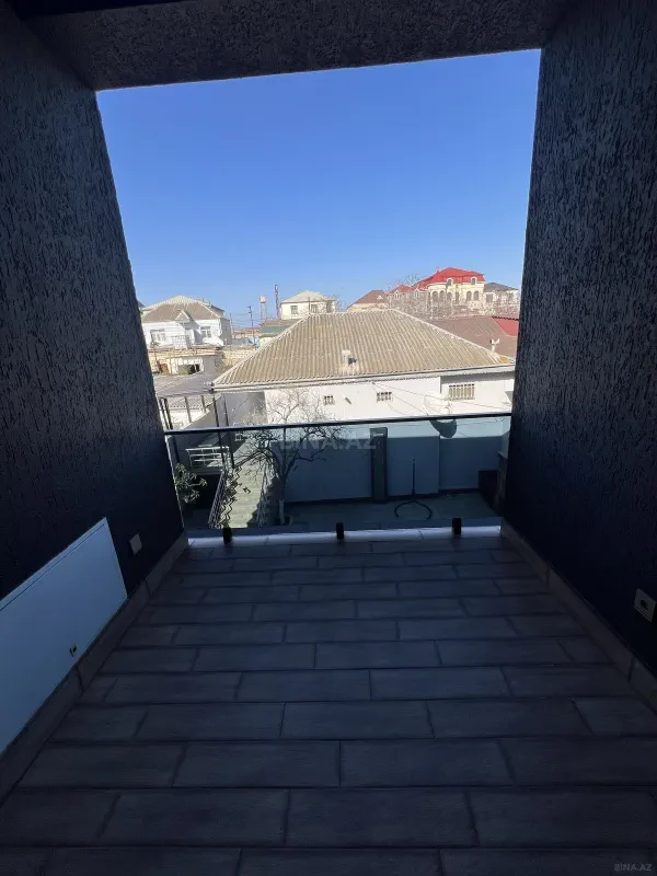 Satılır 5 otaqlı həyət evi 280 m²