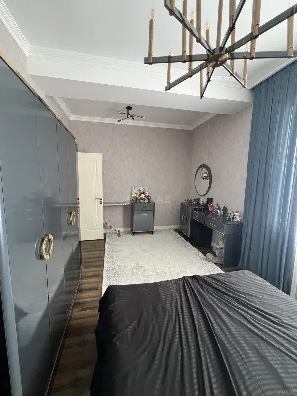 Satılır 5 otaqlı həyət evi 280 m²