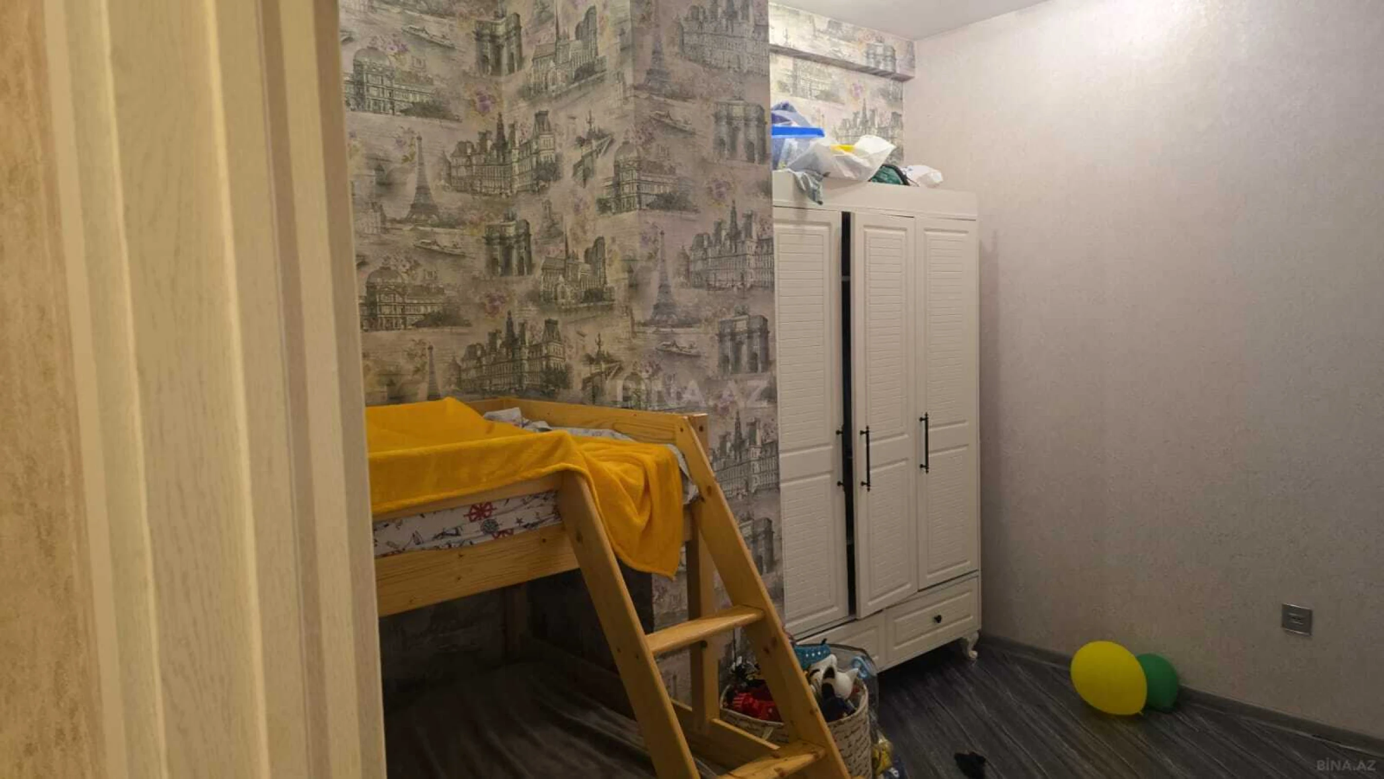 Satılır 3 otaqlı mənzil 109 m²