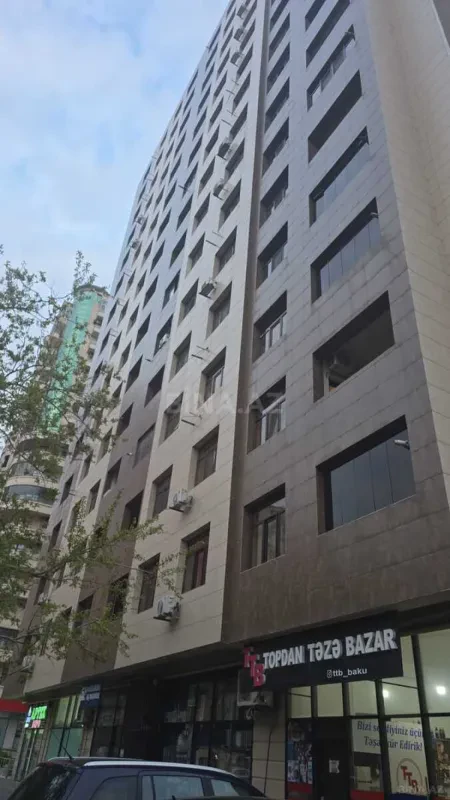 Satılır 3 otaqlı mənzil 109 m²
