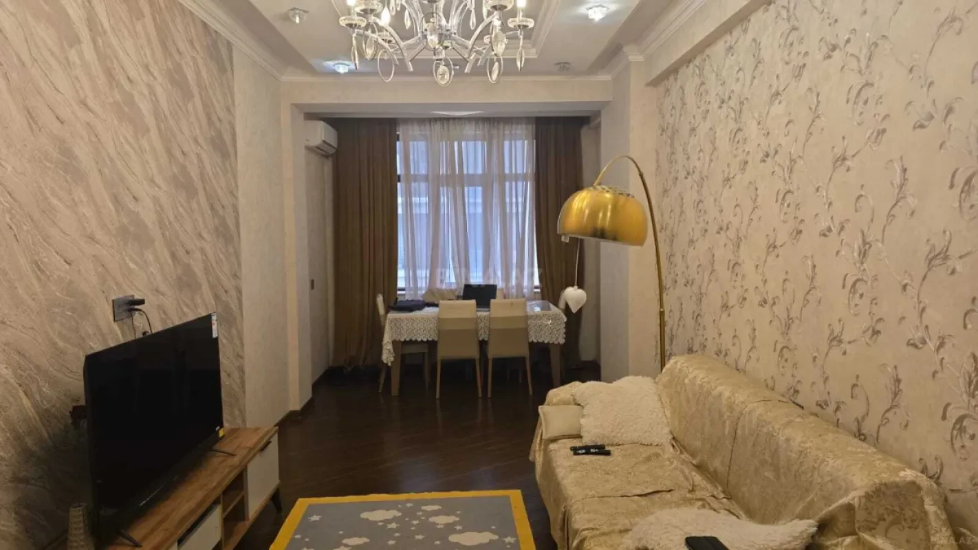 Satılır 3 otaqlı mənzil 109 m²