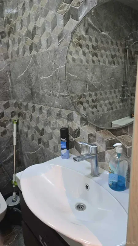 Satılır 3 otaqlı mənzil 109 m²