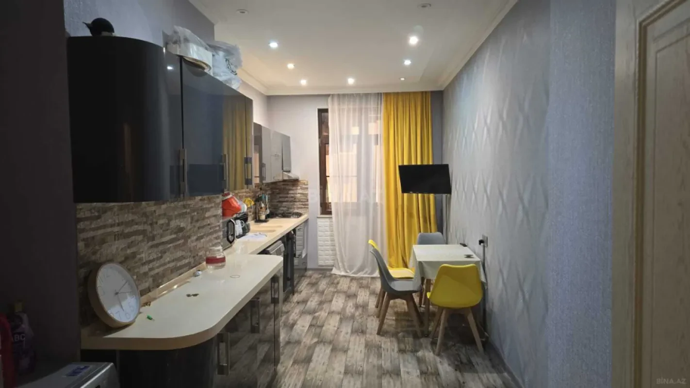 Satılır 3 otaqlı mənzil 109 m²