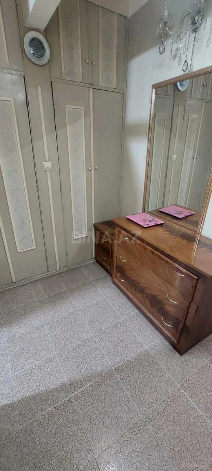 Satılır 2 otaqlı mənzil 60 m²