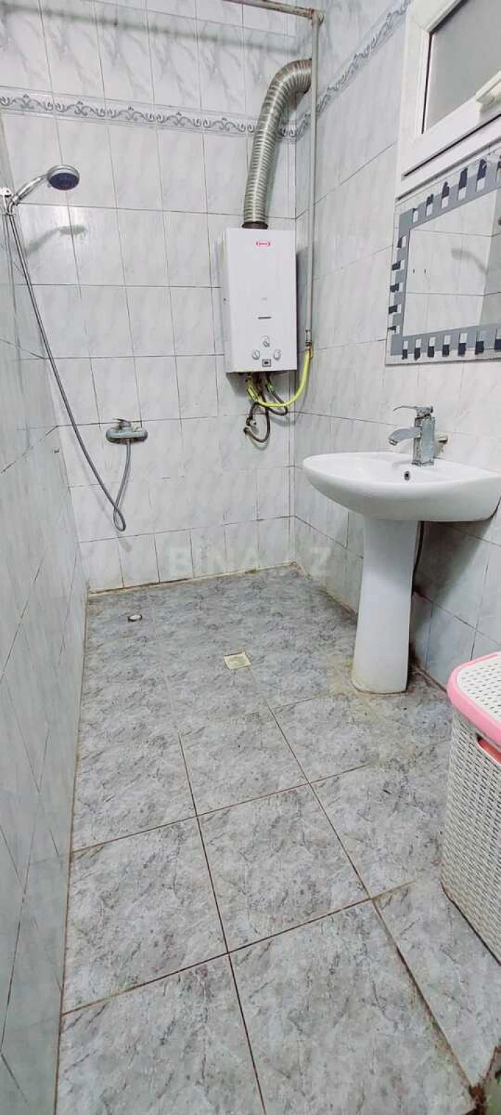 Satılır 2 otaqlı mənzil 60 m²