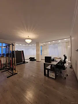 Satılır 4 otaqlı mənzil 214 m² — Bakı 4 otaq 214.00 m²