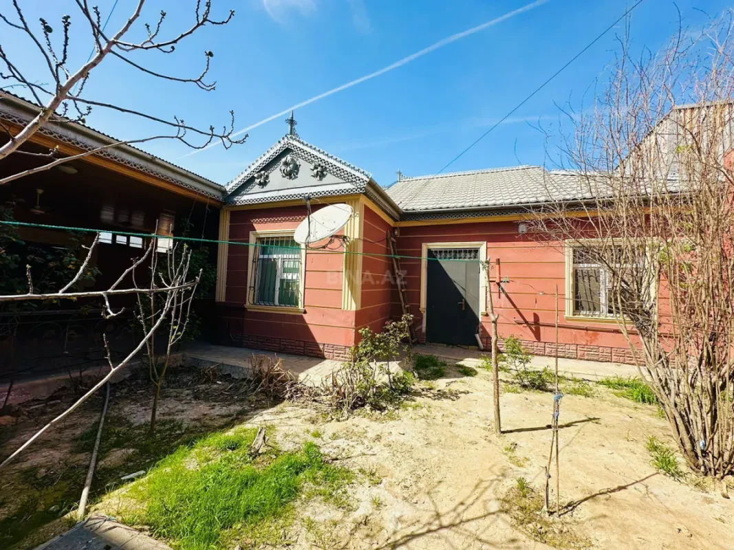 Satılır 5 otaqlı həyət evi 130 m²