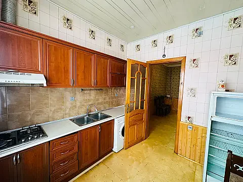 Satılır 5 otaqlı həyət evi 130 m²