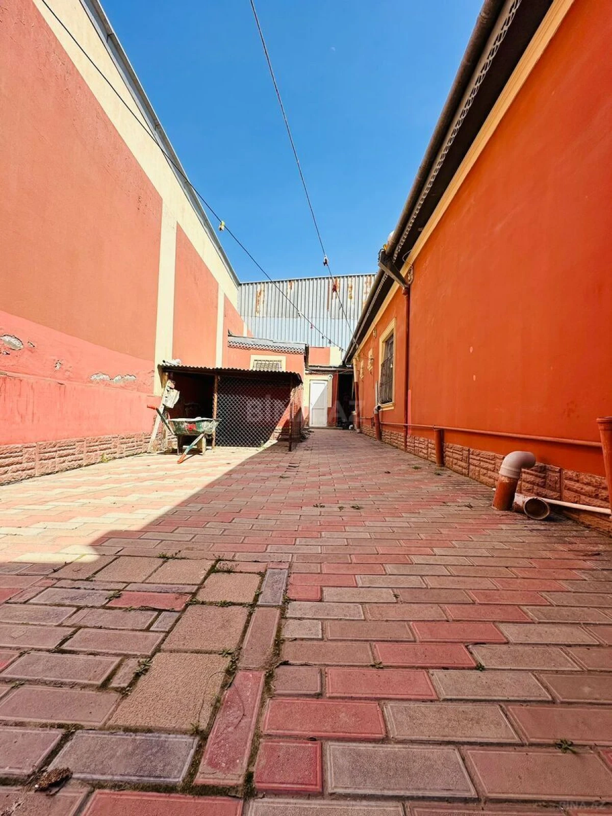 Satılır 5 otaqlı həyət evi 130 m²