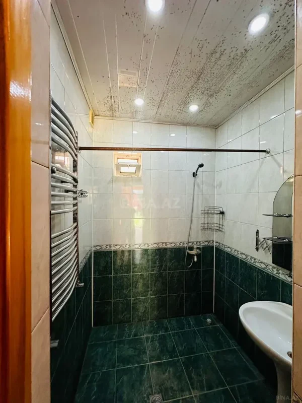 Satılır 5 otaqlı həyət evi 130 m²