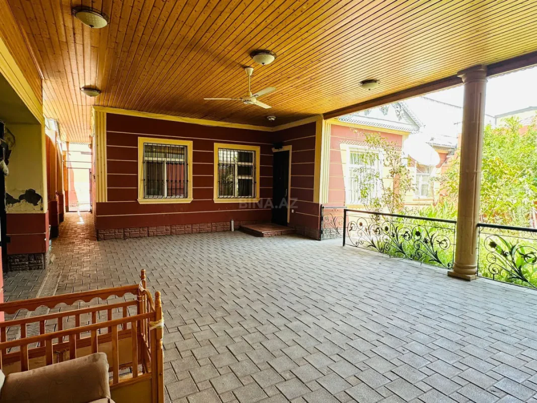 Satılır 5 otaqlı həyət evi 130 m²