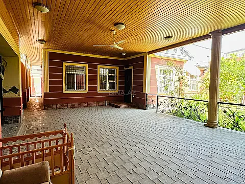 Satılır 5 otaqlı həyət evi 130 m²