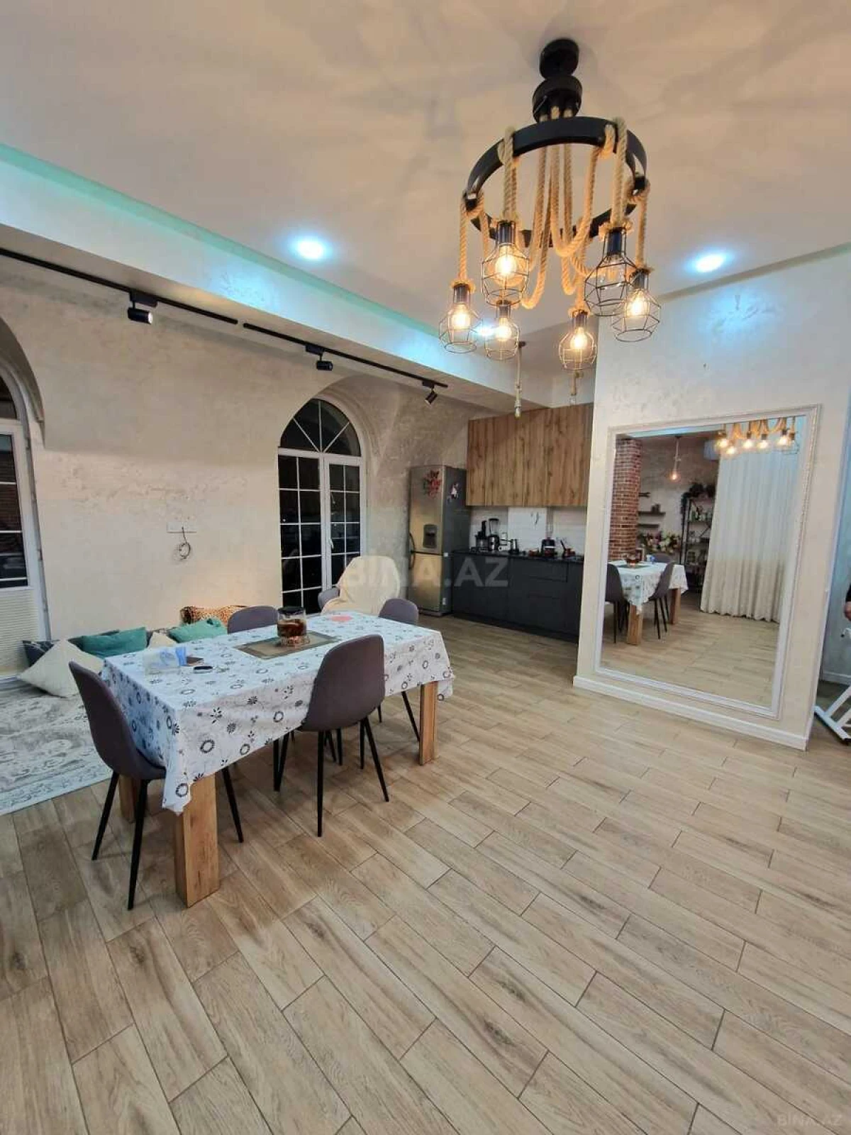 Satılır 2 otaqlı mənzil 80 m²