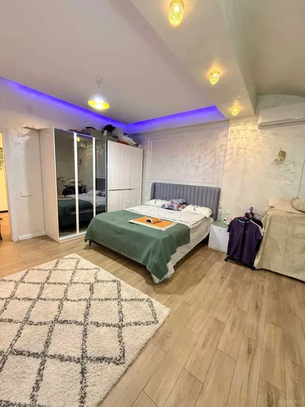 Satılır 2 otaqlı mənzil 80 m²