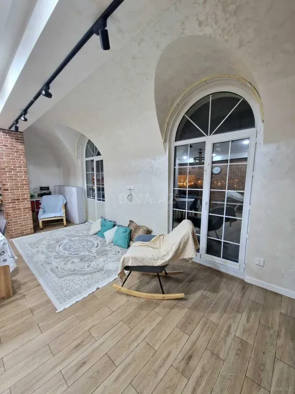 Satılır 2 otaqlı mənzil 80 m²