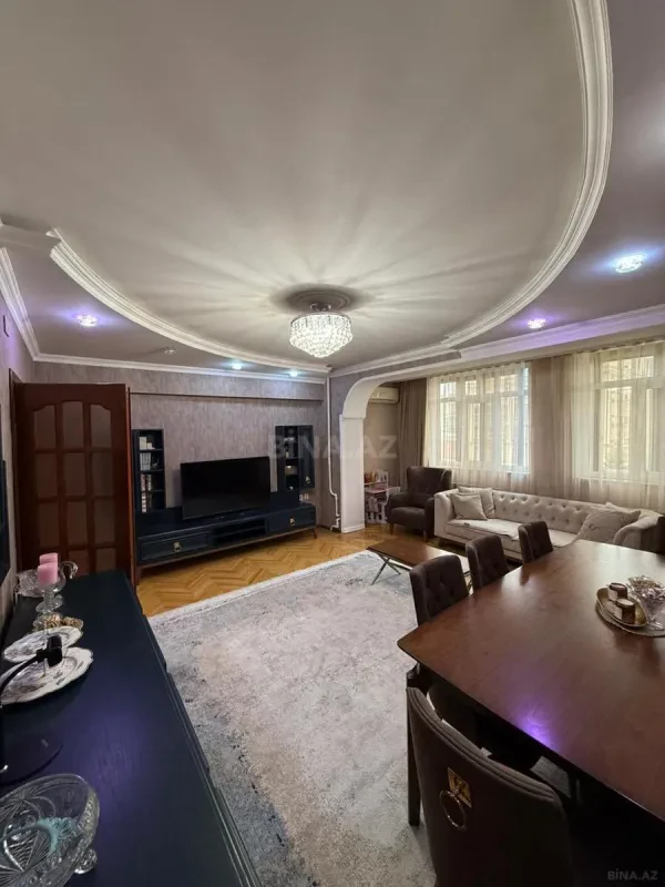 Satılır 2 otaqlı mənzil 75 m²