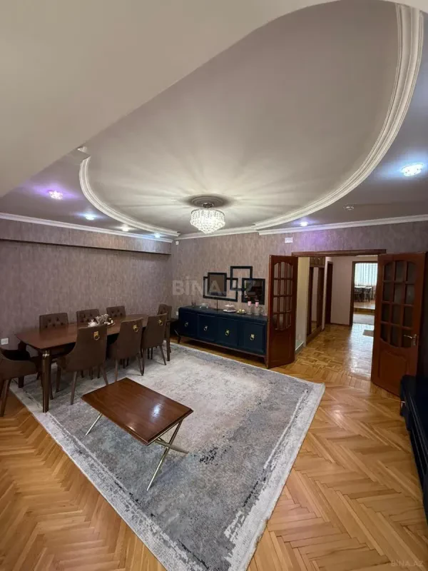 Satılır 2 otaqlı mənzil 75 m²