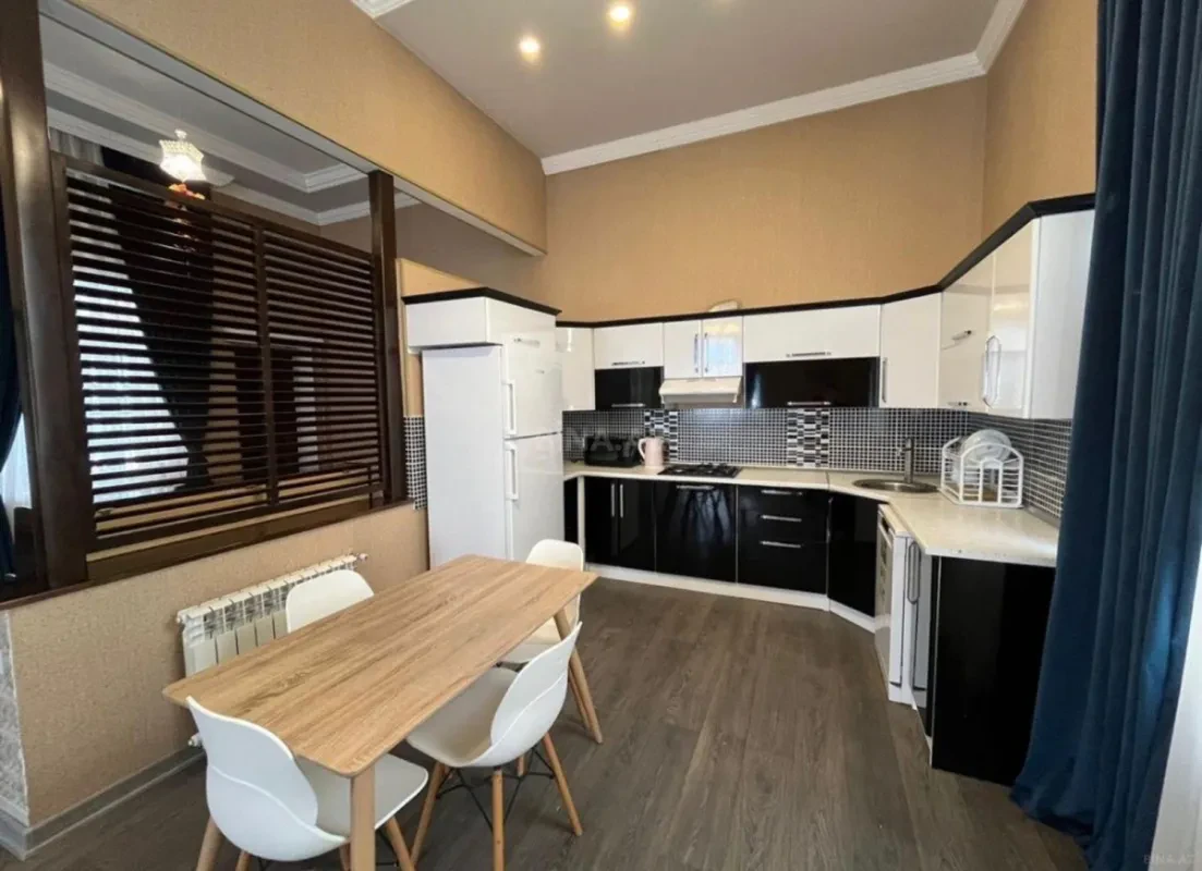 Kirayə verilir 4 otaqlı həyət evi 135 m²