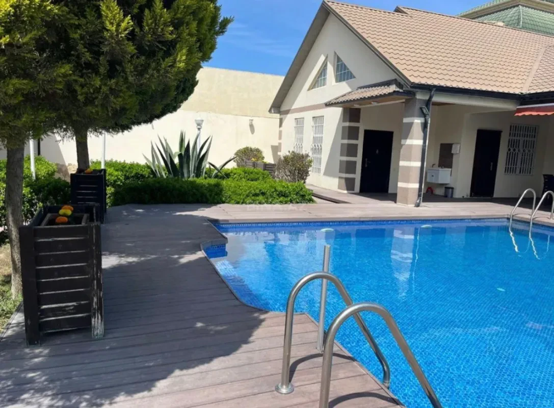 Kirayə verilir 4 otaqlı həyət evi 135 m²