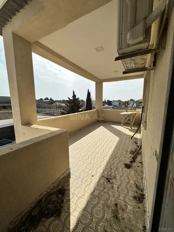 Satılır 10 otaqlı həyət evi 162 m²