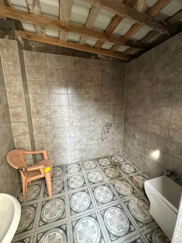 Satılır 10 otaqlı həyət evi 162 m²