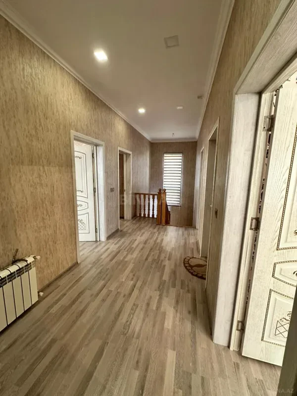 Satılır 10 otaqlı həyət evi 162 m²
