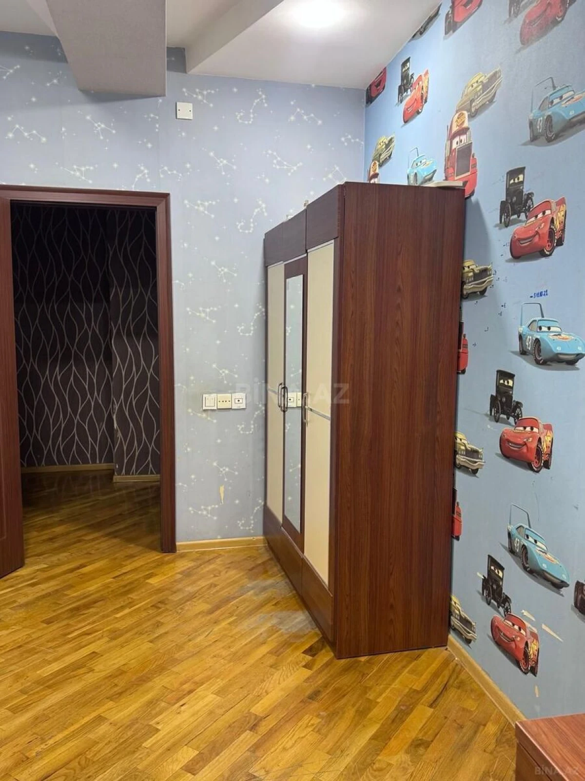Kirayə verilir 3 otaqlı mənzil 98 m²