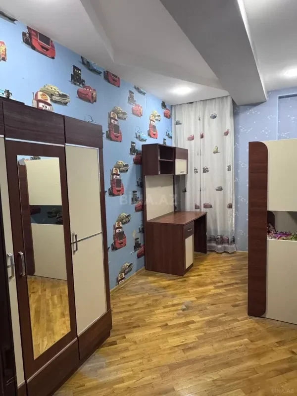 Kirayə verilir 3 otaqlı mənzil 98 m²