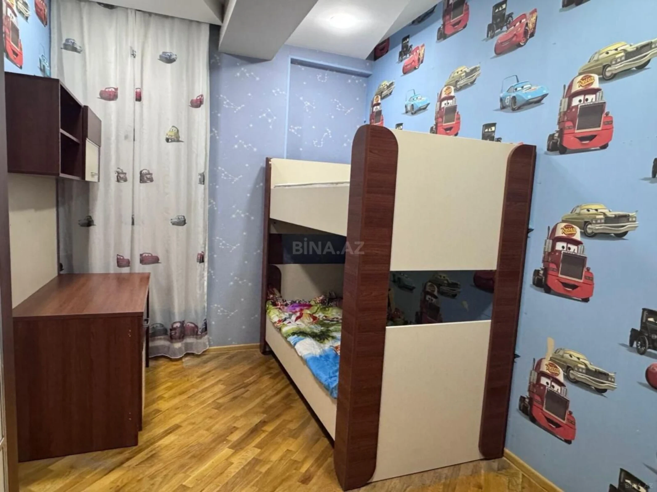Kirayə verilir 3 otaqlı mənzil 98 m²