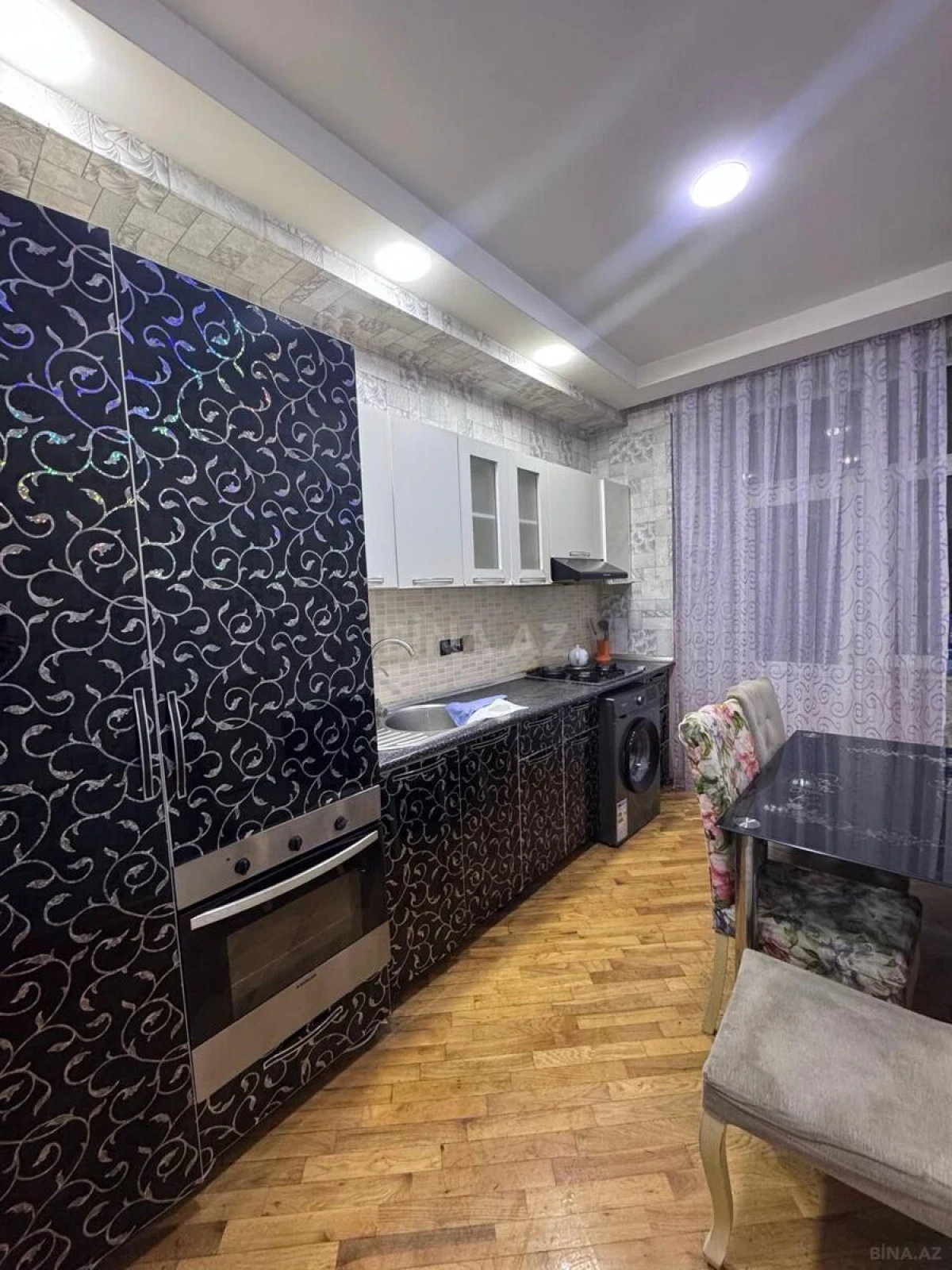 Kirayə verilir 3 otaqlı mənzil 98 m²