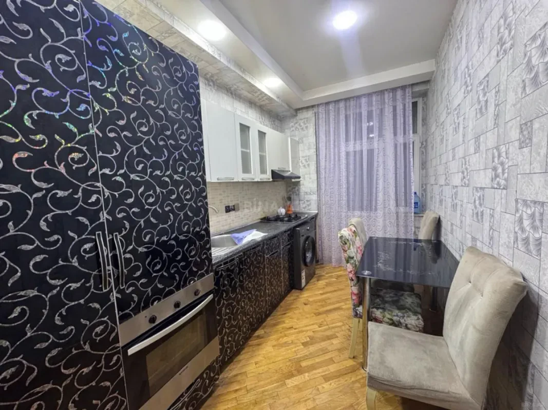 Kirayə verilir 3 otaqlı mənzil 98 m²