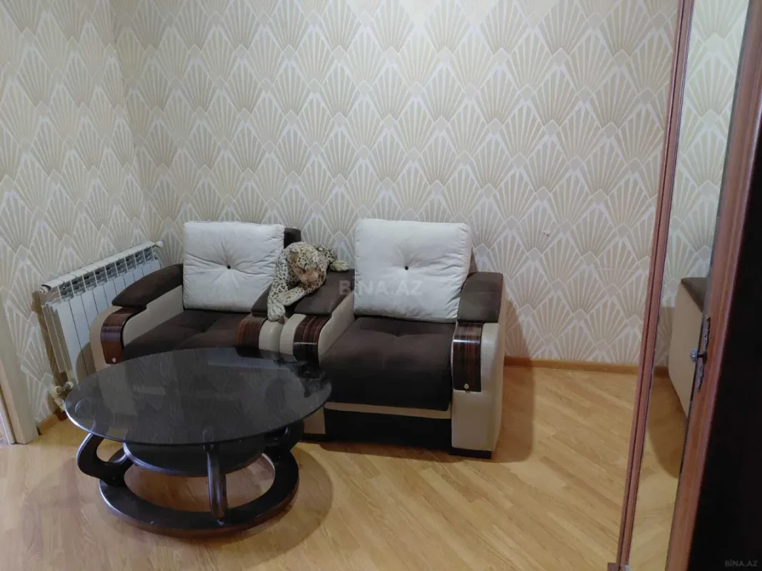 Kirayə verilir 2 otaqlı mənzil 80 m²