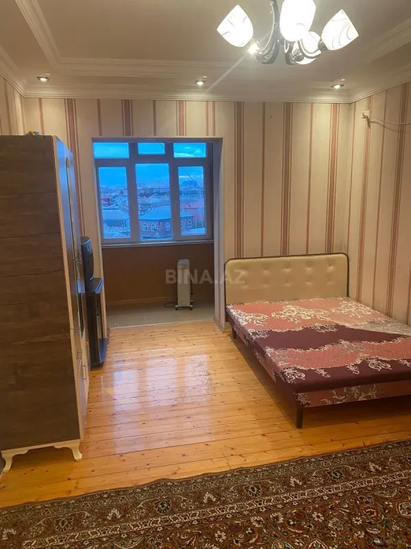 Satılır 1 otaqlı mənzil 42 m²