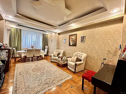 Satılır 3 otaqlı mənzil 137 m²