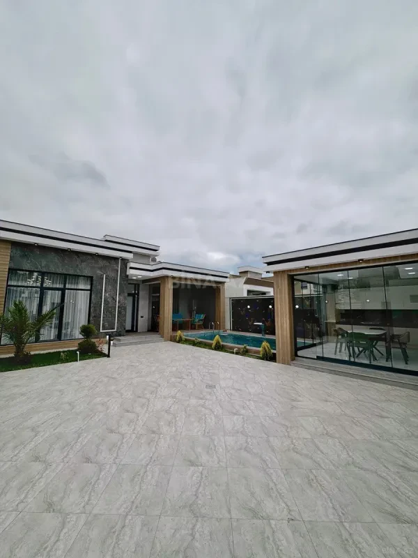 Satılır 4 otaqlı həyət evi 175 m²