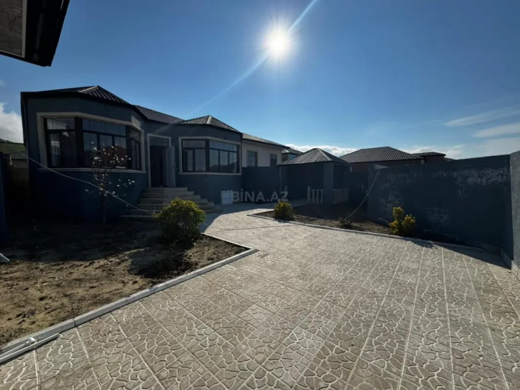 Satılır 4 otaqlı həyət evi 140 m²