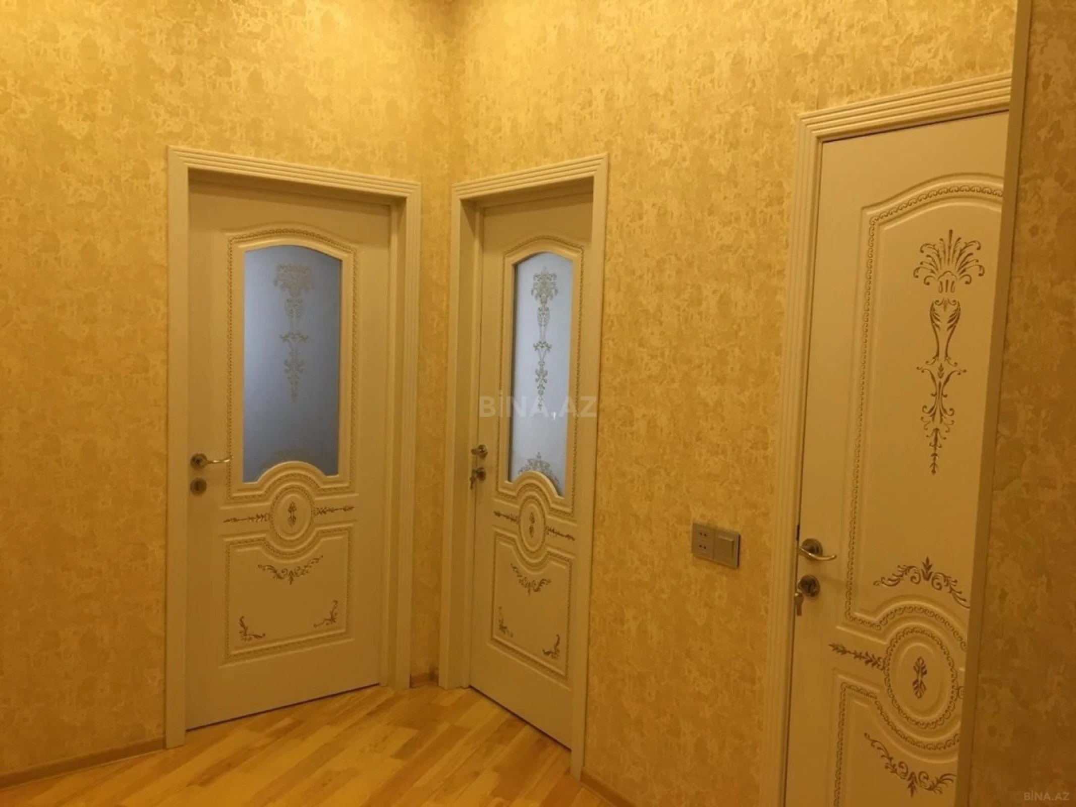 Satılır 2 otaqlı mənzil 57 m²