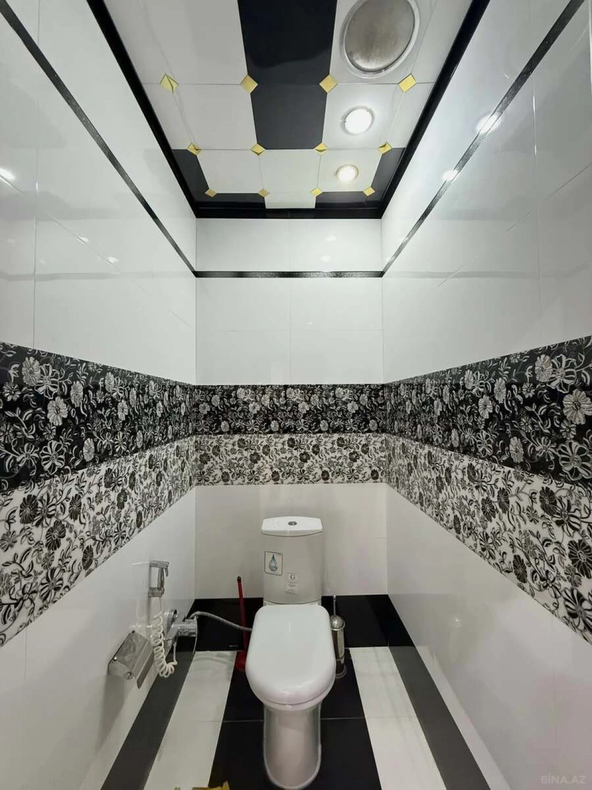 Satılır 3 otaqlı mənzil 142 m²