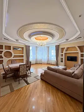 Satılır 3 otaqlı mənzil 142 m²