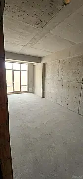 Satılır 4 otaqlı mənzil 184 m²