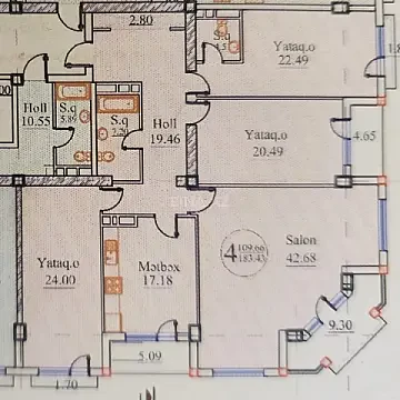 Satılır 4 otaqlı mənzil 184 m²