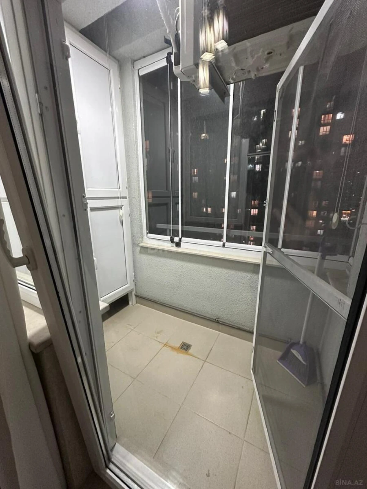 Satılır 2 otaqlı mənzil 52 m²