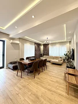 Satılır 3 otaqlı mənzil 157 m²