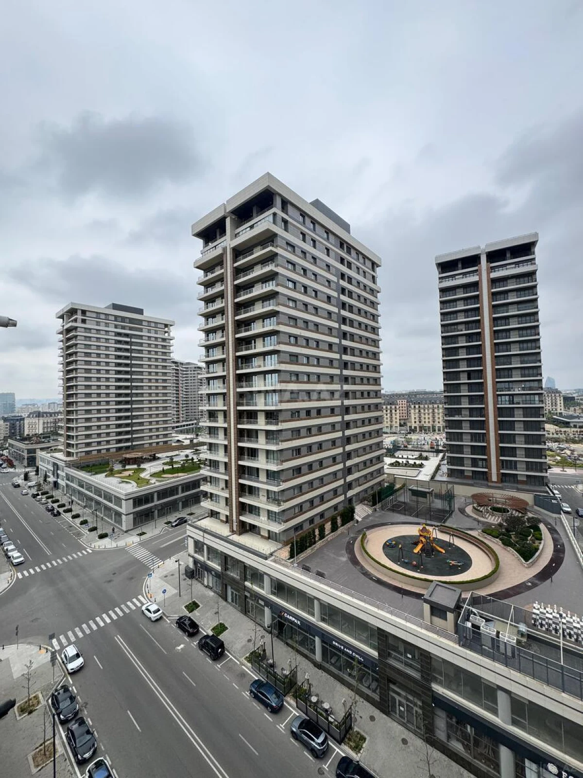 Satılır 3 otaqlı mənzil 157 m²