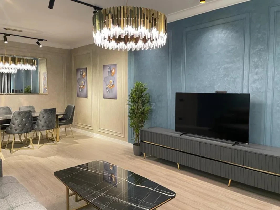 Kirayə verilir 2 otaqlı mənzil 105 m²