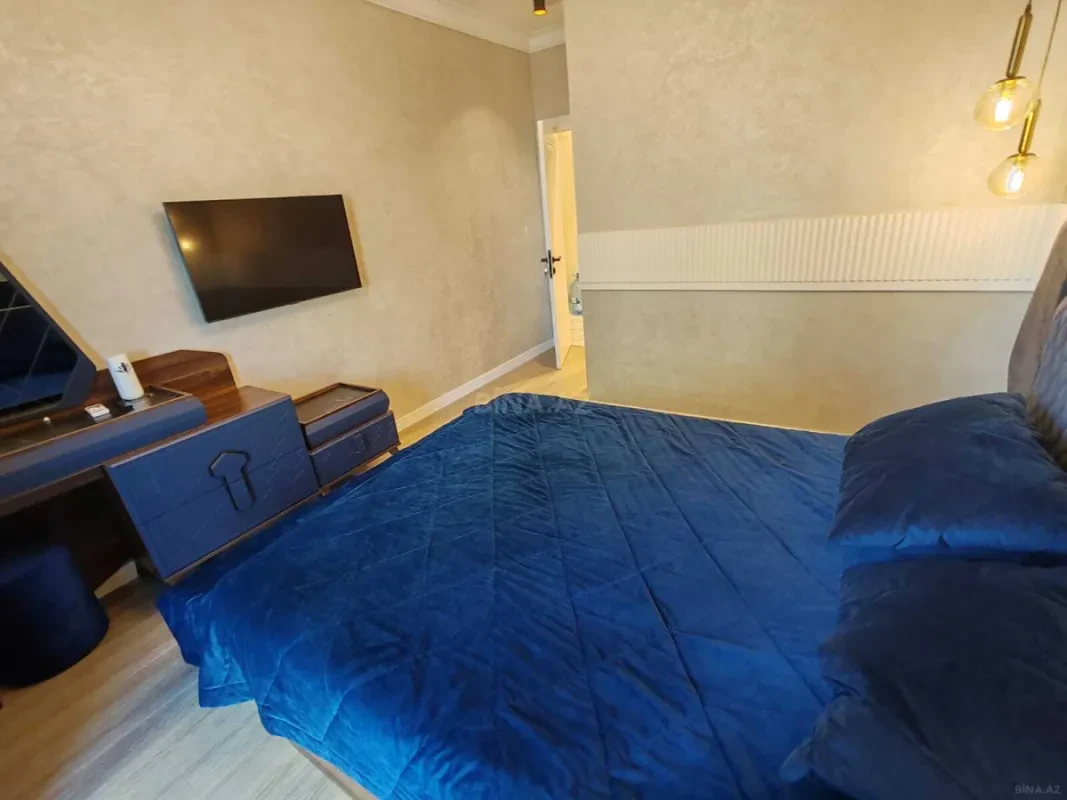 Kirayə verilir 2 otaqlı mənzil 105 m²