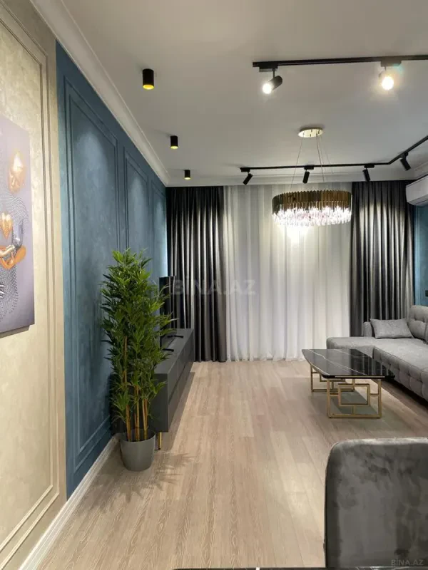 Kirayə verilir 2 otaqlı mənzil 105 m²