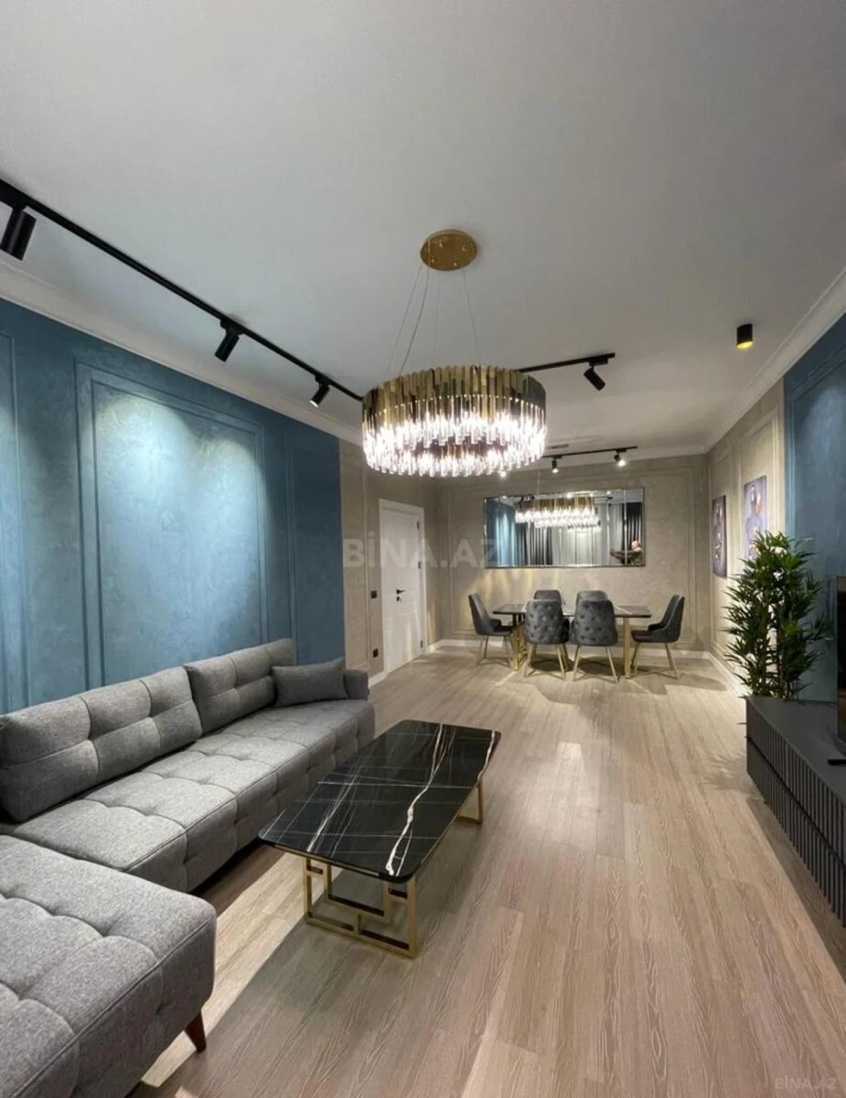 Kirayə verilir 2 otaqlı mənzil 105 m²